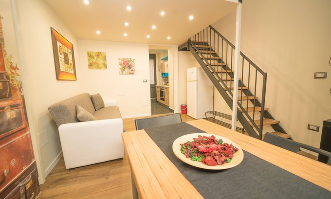 Picanello-Ognina-Barriera-Canalicchio Apartment | Central Station House "Mario": Comfort, Kitchen & Breakfast