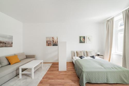 Funfhaus Apartment | Central Studio Apartment