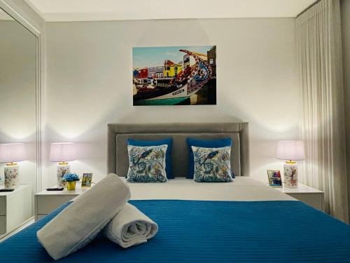 Aveiro Apartment | Central Tiled Apartment: Family-Friendly 4-Star Escape