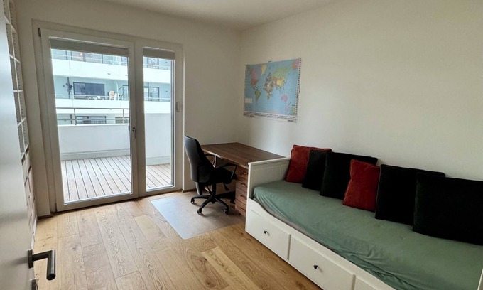 Leopoldstadt Apartment | Central Vienna Elegance, spacious 3-bedroom apartment