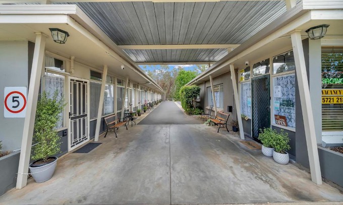 Wangaratta Hotel | Budget-Friendly Central Wangaratta Motel with Family Amenities