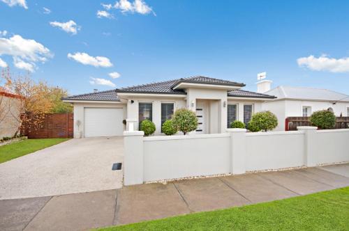Warrnambool House | Central Warrnambool Townhouse: 5-Star Family Retreat