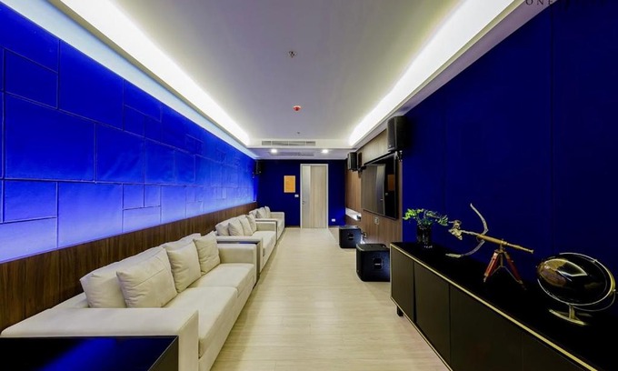 Rama 9 Apartment | Discover Central World Rama9: Pool & Hot Tub Awaits!