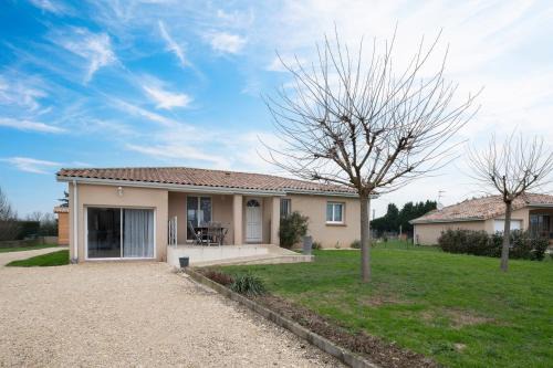 Golfech House | Book Centrala: Pet-Friendly Hotel with 9.3/10 Rating