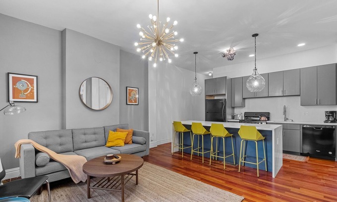 Tower Grove East House | Prime Location 2 BR Retreat with Gym & Parking Access