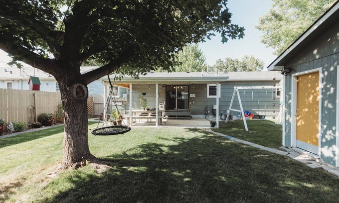 Billings House | Prime Location 4-Bedroom Haven with Pool & Beautiful Yard
