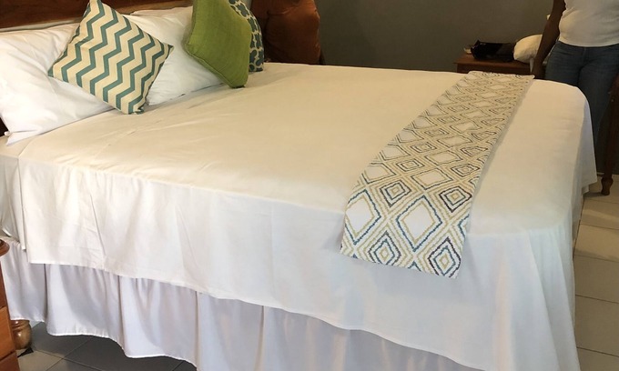 Montego Bay Hotel | Convenient Stay Steps from the Beach, Minutes to Airport