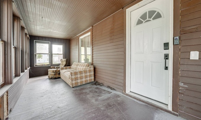 Albion House | Ideal Albion Home with Screened Porch & Pet-Friendly Perks