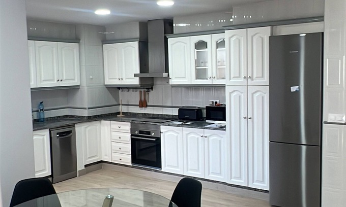 Gandia Apartment | Centrally located apartment and close to the beach
