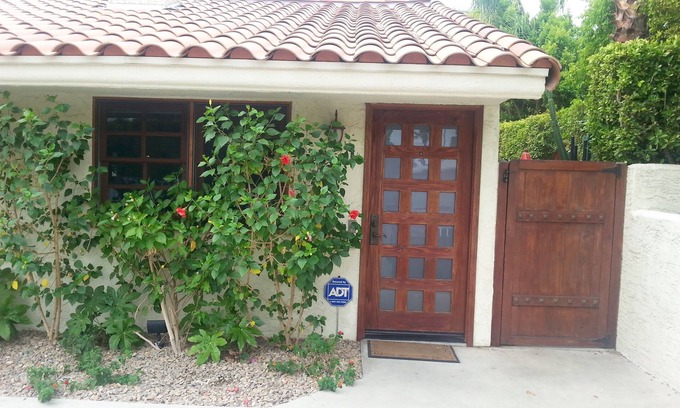 Warm Sands Condo | Pet-Friendly Oasis at Central Warm Sands with Spa & Pool