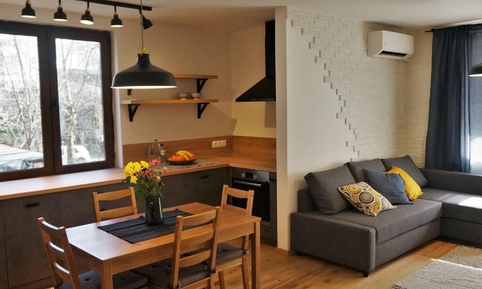 Oborishte Apartment | Cozy Apartment with Parking in Central Location - 9.7/10