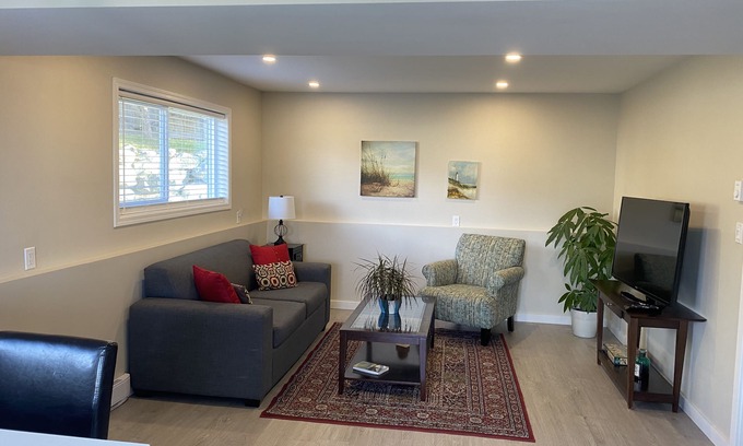 Powell River Apartment | Exceptional Ocean View One Bedroom in Central Location