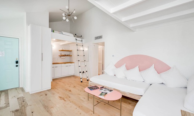 West Campus Condo | Convenient Condo Steps from UT & Pease Park - Pet Friendly