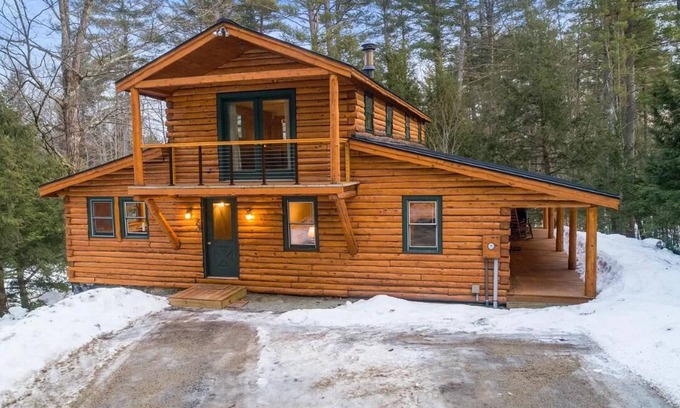 Newbury House | Prime Location Custom Log House with Oceanfront Views