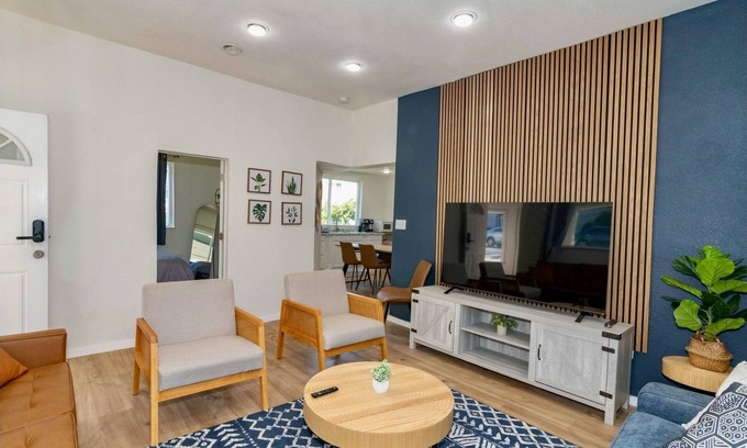 Historic Railroad District House | Historic Home with Parking in the Heart of the City
