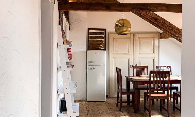 Neuwied Condo | Modern and Cozy Retreat in the Heart of Town