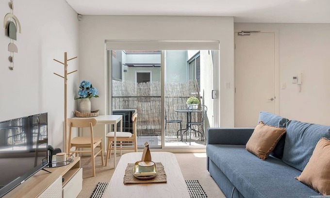 Pyrmont Apartment | Prime Pyrmont Getaway with Patio and Family-Friendly Perks