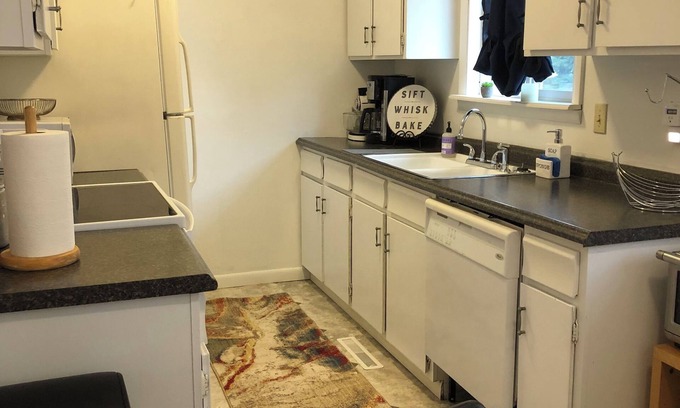 Wheatland Apartment | Centrally located, quiet, beachy vibe, 2-bedroom apartment with WiFi