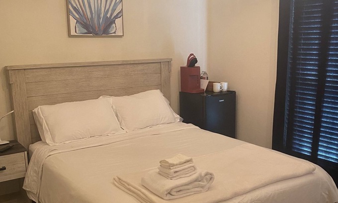 Wheatland House | Conveniently Located Room with Private Bath Near Airport