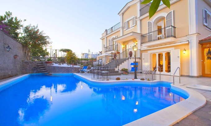 Sorrento Villa | Excellent Villa with Private Pool and Ocean Views for 14