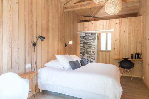 Cap-Ferret Bed & Breakfast | Cozy Centre Cap-Ferret: Guest Rated 9.4 with Breakfast