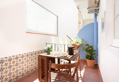 El Poble-sec Apartment | Centric Apartment El Molino Theater p1