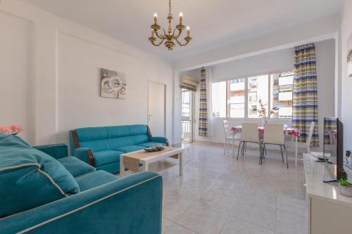 Cruz de Humilladero Apartment | Stylish Centric Apartment in Malaga - Family & Accessible Stay