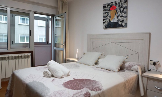El Ensanche Zona Nuova Apartment | Exceptional Centrico Exterior with Spa & Family-Friendly Amenities