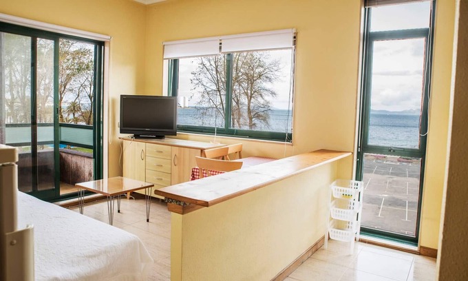 Vigo Apartment | Prime Location Flat Near Beach with Family-Friendly Amenities