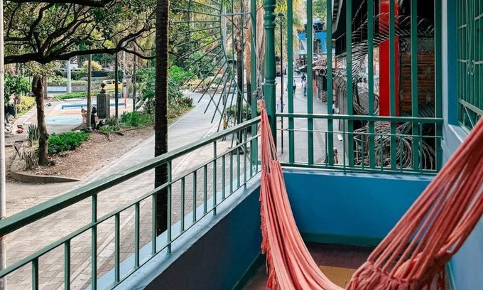 La Candelaria House | Budget-Friendly Centro Hostel Medellín with Breakfast & Spa