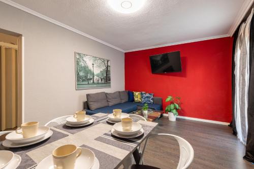 Aranjuez Apartment | Family-Friendly Palacio Aranjuez Apartment Near Warner Park