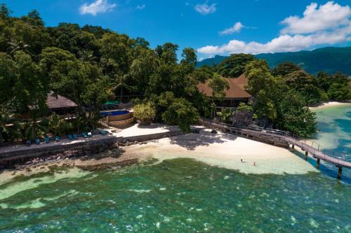 Cerf Island Resort | Coastal Retreat at Cerf Island Resort with Spa & Ocean Views