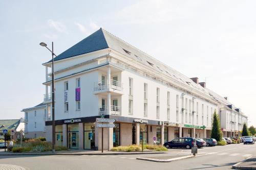 Lannion Apartment | Pet-Friendly Cerise Lannion: Family Comfort Awaits You