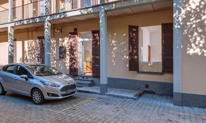 Cernobbio Apartment | Modern Oasis in Cernobbio with Spa and Parking Options