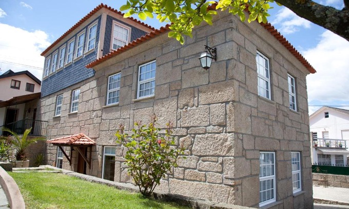 Cinfaes House | Discover Cerrado dos Outeirinhos: 4-Star Family Retreat
