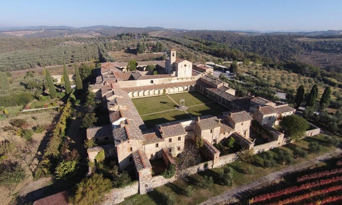 Ponte di Gabbiano Hotel | Experience Certosa di Pontignano: 9/10 Rated Getaway