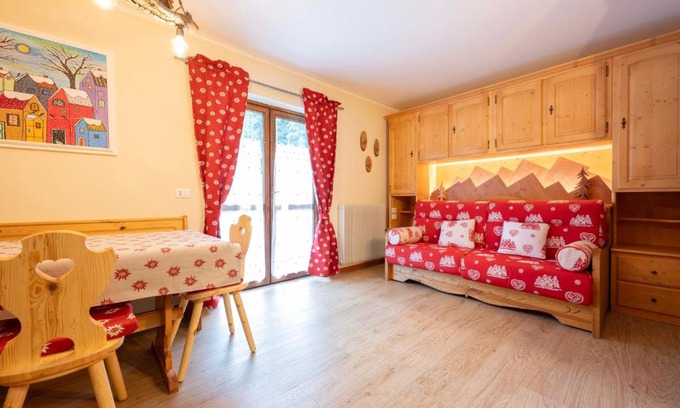 Alba Apartment | Exceptional Cesa Ariale: Child-Friendly Stay with Top Reviews