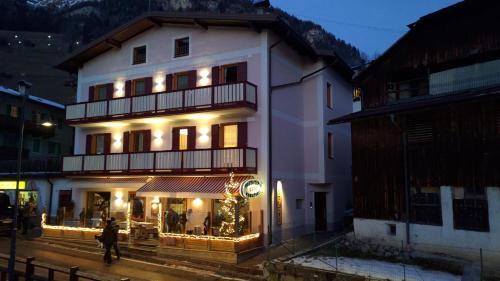 Campitello di Fassa Apartment | Experience Cesa Do Ruf Eurochalet: 4-Star Pet-Friendly Escape