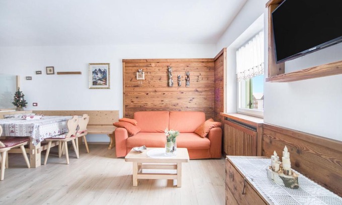 Canazei Apartment | Pet-Friendly Comfort at Cesa Raffaella - Vernel Apartment