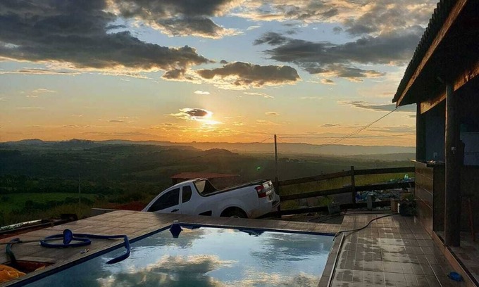 Sao Sebastiao do Paraiso House | Cozy Retreat in Minas Gerais with Amazing Views and Pet-Friendly