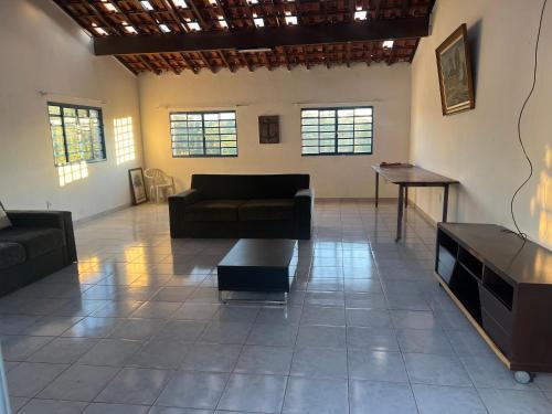 Jambeiro House | Discover Chácara Canaã: Family-Friendly & Pet-Welcoming Stay