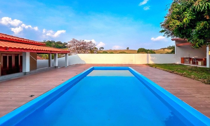 Santa Luzia House | Relaxing Retreat with Pool & Ocean View in Bragança Paulista
