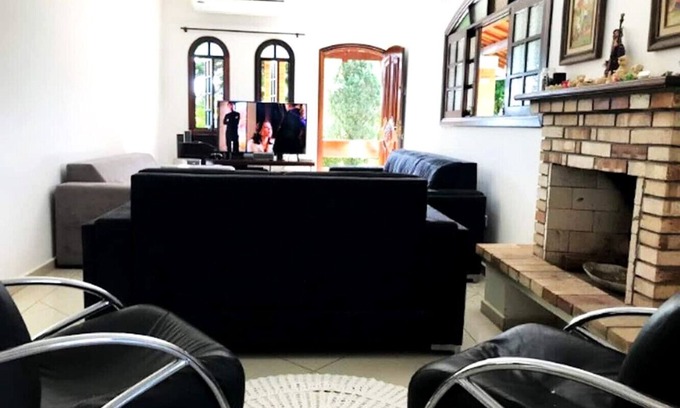 Jardim Brisa House | Discover a Relaxing Retreat with Pool & Wi-Fi in Atibaia