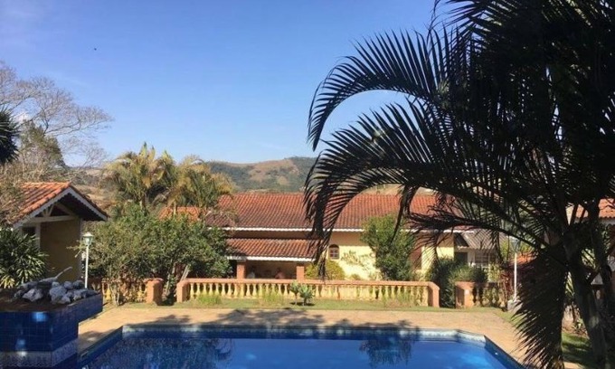 Bairro Canedos House | Pet-Friendly Chácara das Violetas with Pool & High Ratings