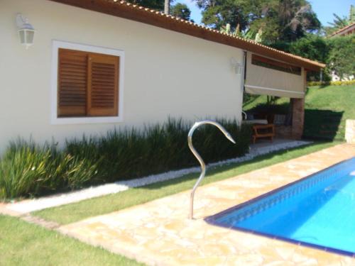 Portao House | Discover Chácara em Atibaia: Pet-Friendly & Oceanfront Retreat
