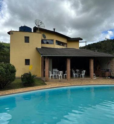 Corrego do Bom Jesus House | Relaxing Casa de Campo: 10/10 Rated, Pet Friendly & More