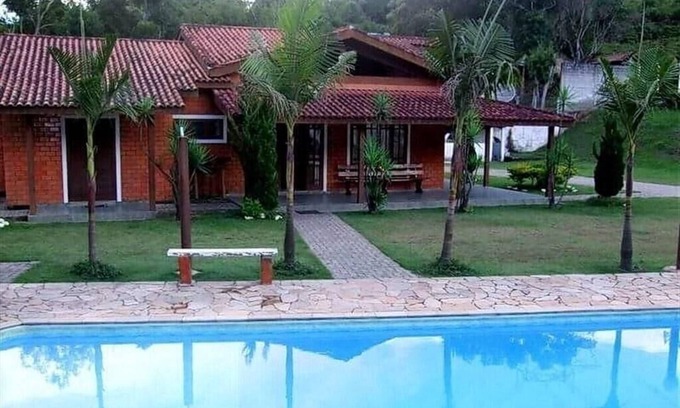 Itapecerica da Serra House | Relax at Chácara Nova Vida: Poolside Retreat for Families