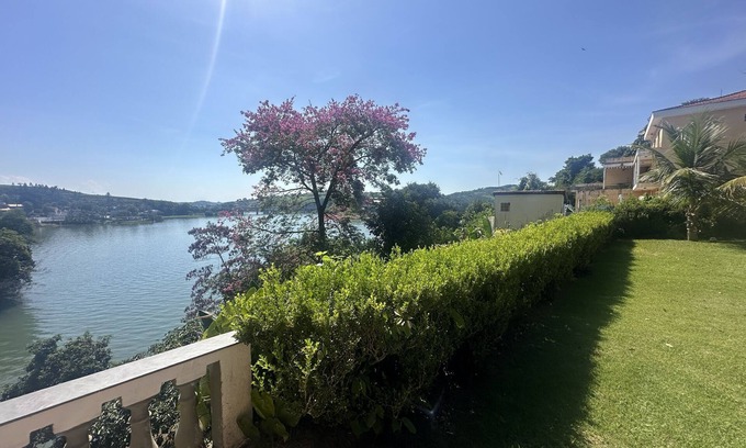 Igarata House | Cozy Getaway in Igaratá with Pool and Lake Access