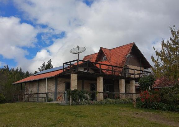 Campo Alegre House | Top-Rated CHÁCARA QUEDINHA D'ÁGUA: Family & Pet Friendly