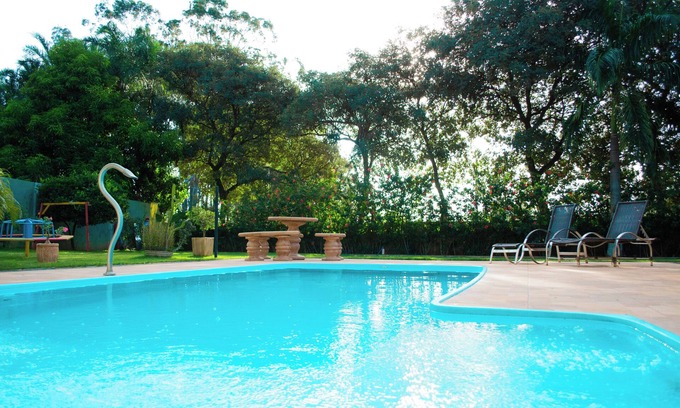 Olimpia House | Chácara Raoni: Family-Friendly Retreat Near the Park